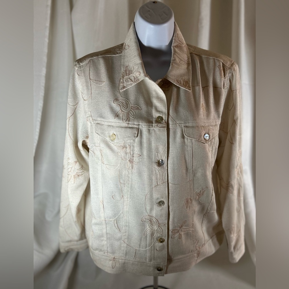 Vintage Patchington women’s cream color jacket